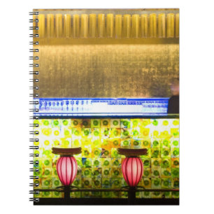 Caderno Espiral China, Xangai. Bar no bar Xin Tian Di 2