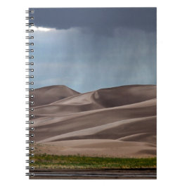 Caderno Espiral Chuva nas dunas de areia do Excelente