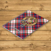 Clan MacFarlane Crest sobre o vestido Tartan