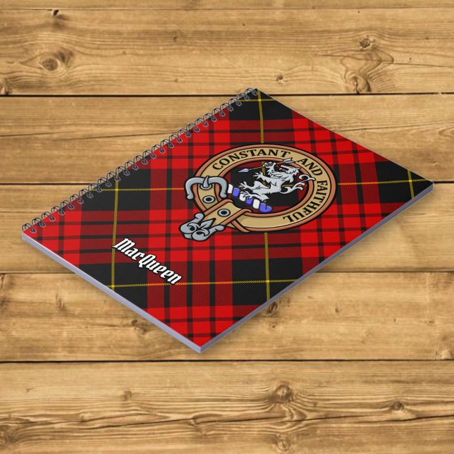 Caderno Espiral Clan MacQueen Crest sobre Tartan (Criador carregado)