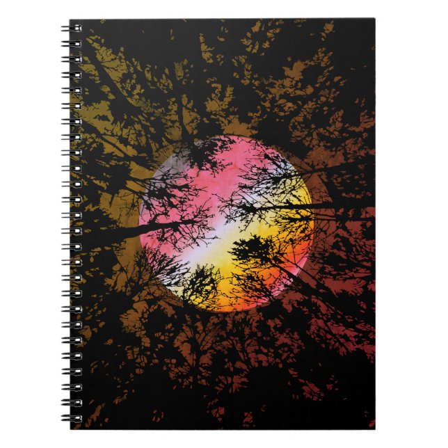 Caderno Espiral Claro de Lua Através da Floresta Densa – Surrealis (Frente)