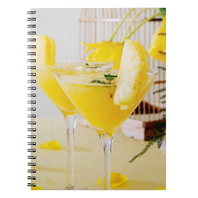 Caderno Espiral Cocktail de Fresca de abacaxi e gengibre (Frente)
