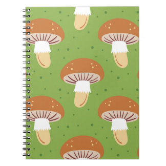 Caderno Espiral Cogumelos de outono: padrão verde sem costura.