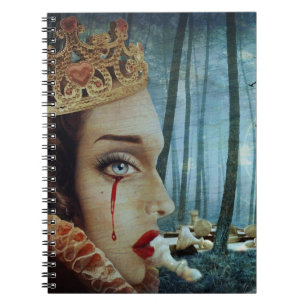 Caderno Espiral Colagem Única Superreal Gótica Rainha Triste de Co