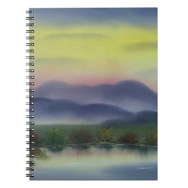 Caderno Espiral Colinas roxas (Frente)