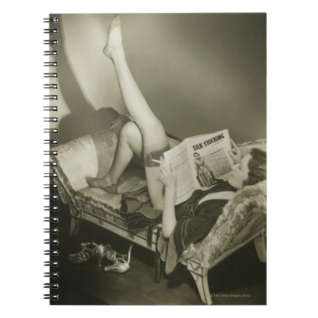 Caderno Espiral Compartimento da leitura da mulher (Frente)