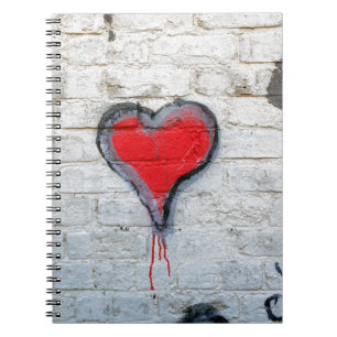Caderno Espiral Coração vermelho dos grafites