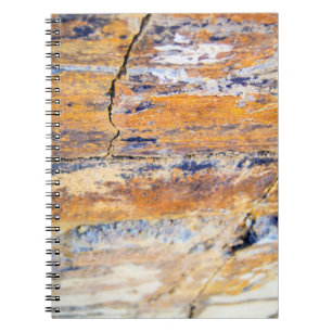 Caderno Espiral Corpo natural de pedra colorido numa pedreira