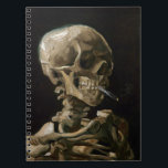 Caderno Espiral Crânio com cigarro queimado Vincent van Gogh Art<br><div class="desc">Vincent van Gogh (neerlandês, 1853-1890) Skull of a Skeleton with Burning Cigarette, 1885-86, Oil on canvas Unframed: 32 cm × 24, 5 cm (13 pol. × 9, 6 pol.) Trabalhos preparatórios de Vincent van Gogh. Essa pequena pintura faz parte da coleção permanente do Museu Van Gogh, em Amsterdã. Foi pintado...</div>