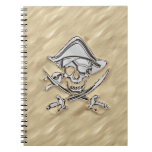 Caderno Espiral Crânio de prata do pirata na areia
