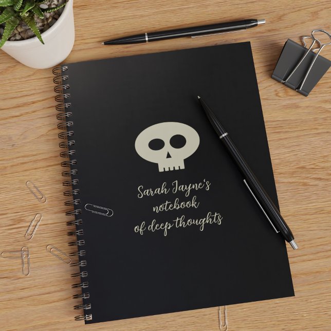 Caderno Espiral Crânio Simples de Notebook Preto de Pensamentos Pr (💀 Put all of your deep thoughts in this notebook💀 Just add your name)