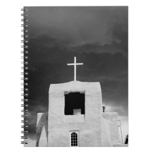 Caderno Espiral Cruz na igreja mais velha, San Miguel, Papais noei