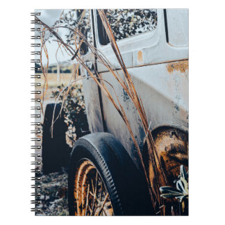 Caderno Espiral Cuaderno con fotografía de auto antiguo abandonado