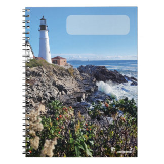 Caderno Espiral de 80 páginas com Farol de Maine n