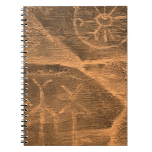 Caderno Espiral design antigo na parede da caverna. história da an