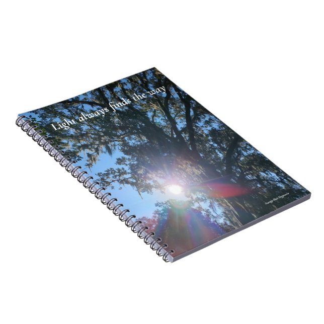 Caderno Espiral Diário - A Luz Sempre Encontra o Caminho (Lado Direito)