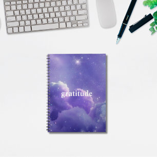 Caderno Espiral Diário de Gratidão Estética com Nuvens Roxo