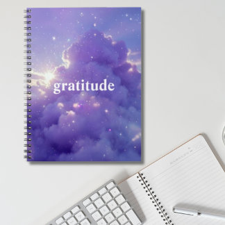 Caderno Espiral Diário de Gratidão Estética com Nuvens Roxo