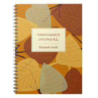 Caderno Espiral Diário pessoal de outono sobre folhas dispersas mo