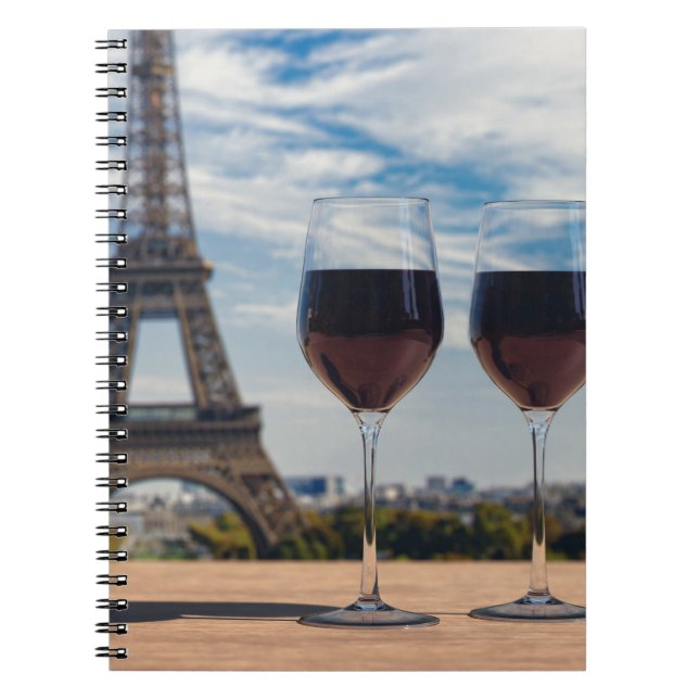 Caderno Espiral Dois copos de vinho com torre Eiffel (Frente)