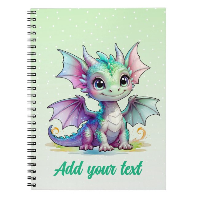 Caderno Espiral Dragão Brilho Florestal – Diário Pastel Personaliz (Frente)