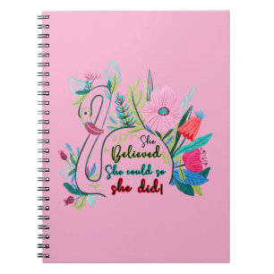 Caderno Espiral Ela Acreditava Que Podia, Então Ela Nadou Com Flor