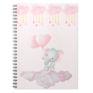 Caderno Espiral Elefante Bebê em Nuvens Cor-de-Rosa – Berçário em 