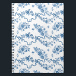 Caderno Espiral Elegante Vintage Rosas e fitas azuis gravadas<br><div class="desc">Rosas,  flores,  videiras,  folhas e borboletas,  azuis,  elegantes e românticas,  gravadas a azul,  com fitas e arcos entrelaçados sobre fundo branco.</div>