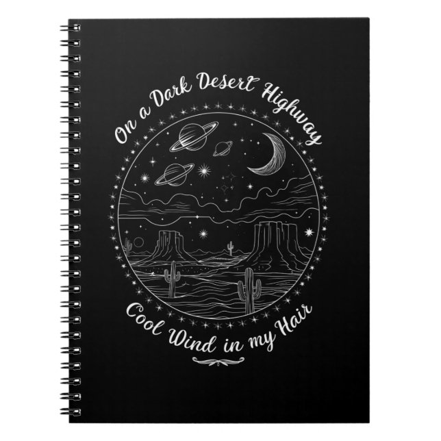 Caderno Espiral Em uma escura rodovia do deserto, viagem, acampame (Frente)