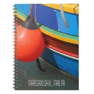 Caderno Espiral Embarcação de pesca com listras amarelas tradicion
