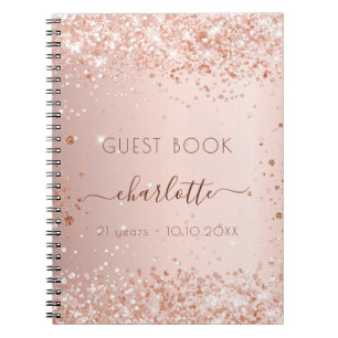Caderno Espiral Esparmulos de rosa de aniversário do livro convida