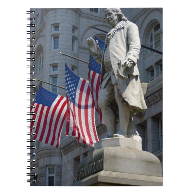 Caderno Espiral Estátua de Benjamin Franklin em Washington, DC (Frente)