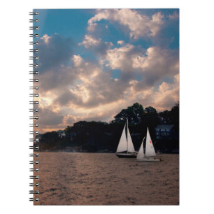 Caderno Espiral EUA, Massachusetts. Vela ao pôr do sol