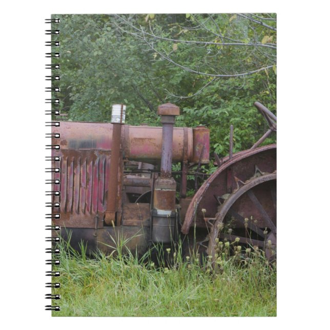 Caderno Espiral EUA, Vermont, MANCHESTER: Trator Antigo de Fazenda (Frente)