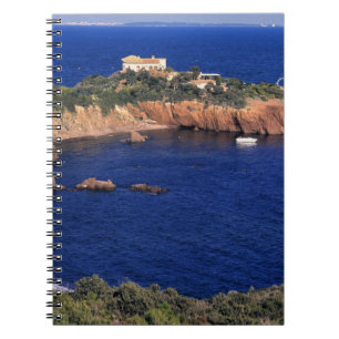 Caderno Espiral Europa, França, Theoule-sur-Mer. Um telhado de tel