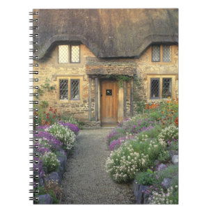 Caderno Espiral Europa, Inglaterra, Chippenham. Luz de manhã cedo