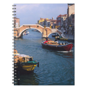 Caderno Espiral Europa, Itália, Veneza. Barcos trazendo