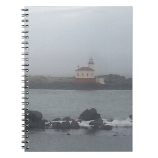caderno espiral Farol Solitário