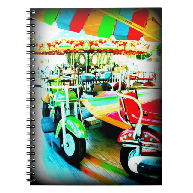 Caderno Espiral Feliz circula motocicletas no Carnaval (Frente)