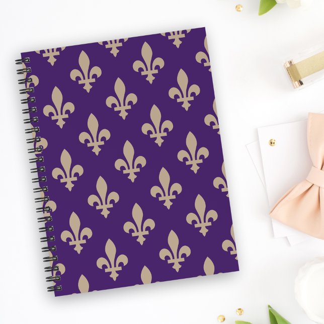 Caderno Espiral Fleur de Lis Pattern, Royal French Cream on Purple (Criador carregado)