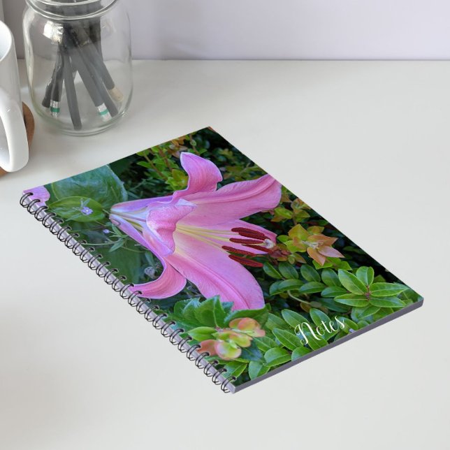Caderno Espiral Flor de Lírio Rosa Bloom (In Situ)