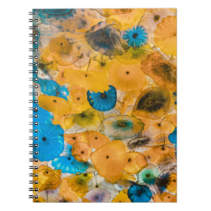 Caderno Espiral Flor de pétalas amarela e azul