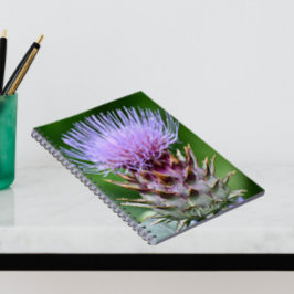 Caderno Espiral Floral de Cabeça de Astro com Artichoke Roxo