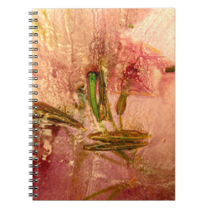Caderno Espiral Flores e folhas congeladas. Blossomas no cubo de g