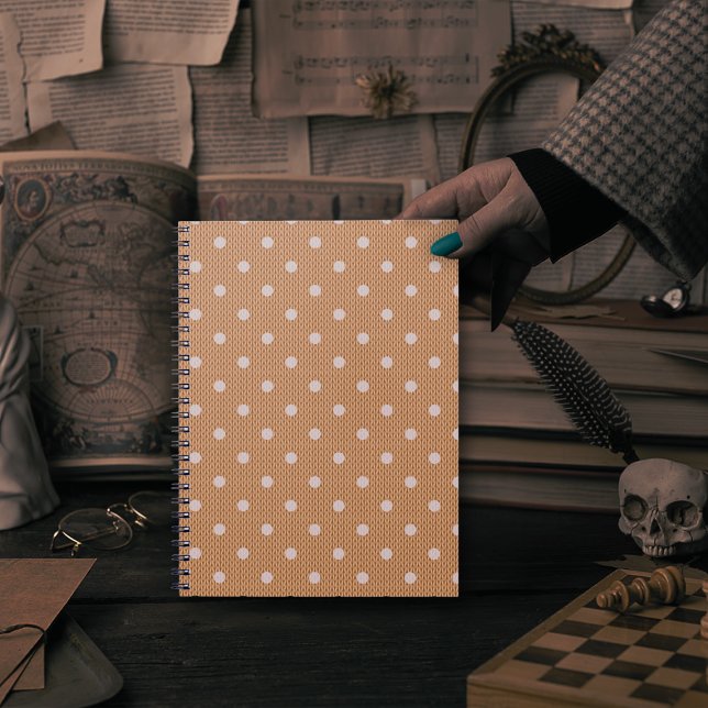 Caderno Espiral Foto laranja Dotty Delight (A Dotty Delight Purple photo Notebook is in hand. )