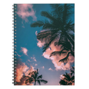 Caderno Espiral Fotografia em ângulo baixo das palmeiras