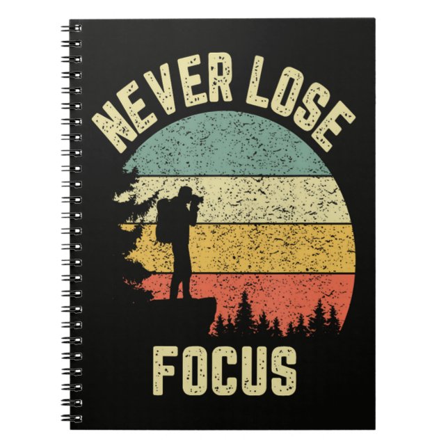 Caderno Espiral Fotógrafo Engraçado Câmera Nunca Perde o Foco (Frente)