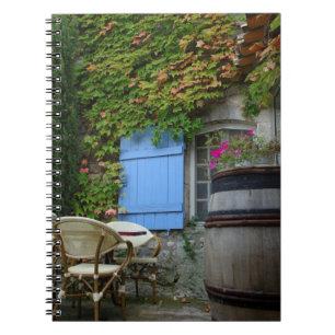 Caderno Espiral França, Les Baux de Provence, pátio de café