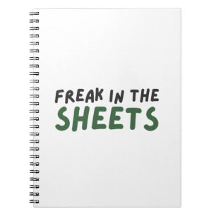 Caderno Espiral Freak no notebook das folhas