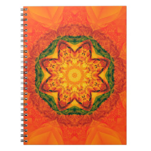 Caderno Espiral fundo laranja abstrato caleidoscópio. Bonita
